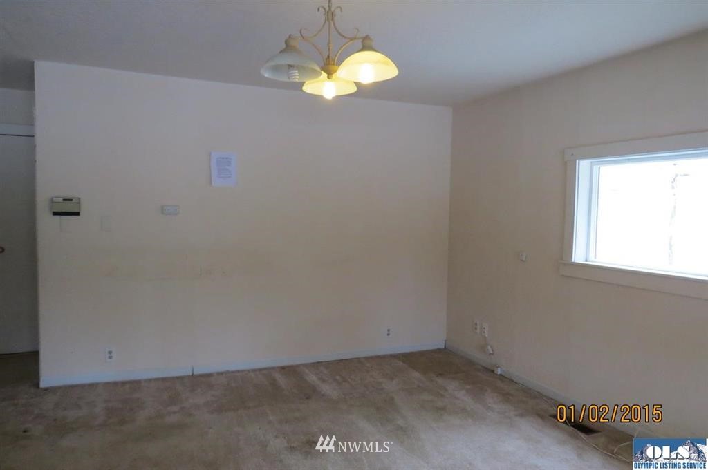 240 Robinson Road Port Angeles, WA 98362 - Photo 2 of 11