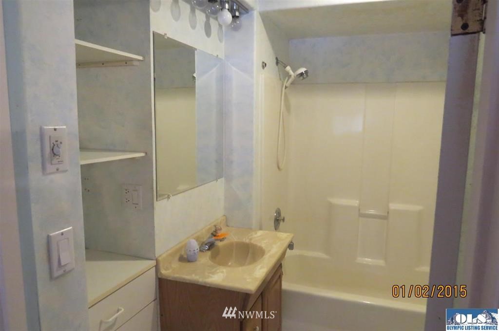 240 Robinson Road Port Angeles, WA 98362 - Photo 4 of 11
