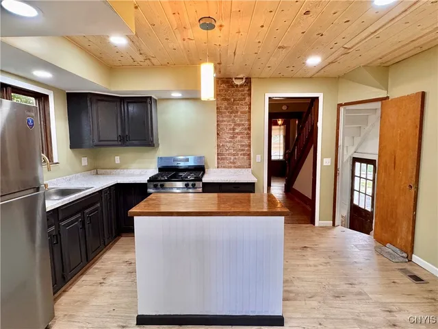 $114,900 | 16 Orchard Avenue, Auburn, NY 13021