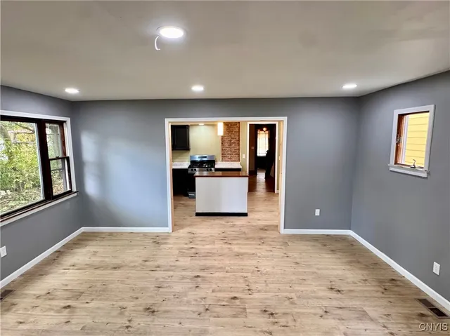 $114,900 | 16 Orchard Avenue, Auburn, NY 13021