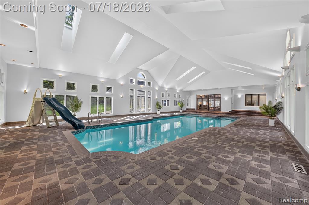 8180 Ridge Road North Canton, MI 48187 - Photo 26 of 99