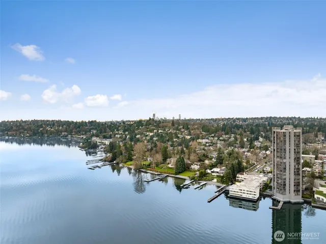 $720,000 | 1600 43rd Avenue East, Unit 211, Seattle, WA 98112