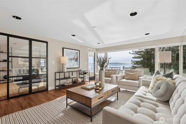 $720,000 | 1600 43rd Avenue East, Unit 211, Seattle, WA 98112