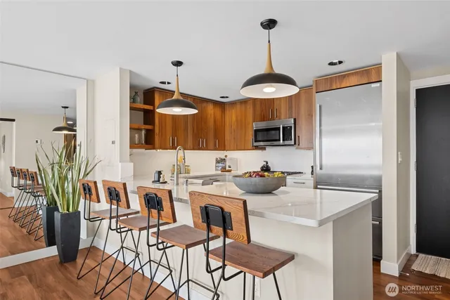 $720,000 | 1600 43rd Avenue East, Unit 211, Seattle, WA 98112