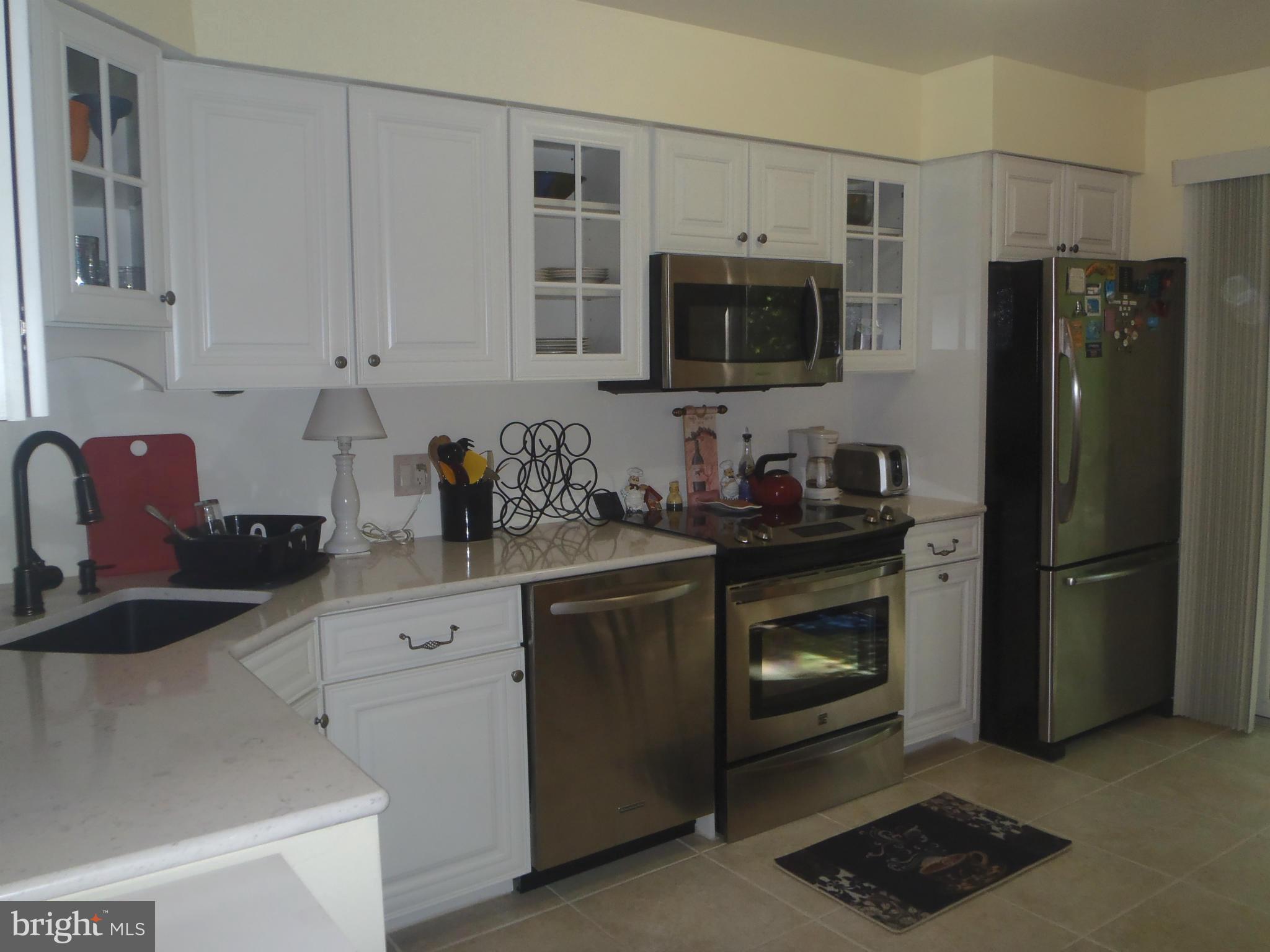 978 Riversedge Circle Annapolis, MD 21401 - Photo 3 of 19 Kitchen