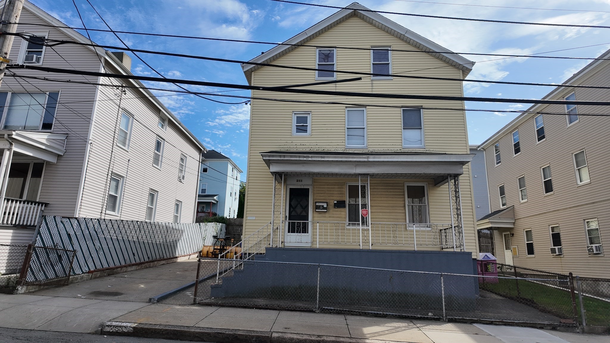 211 Wiliam Fall River Fall River, MA 02721 - Photo 1 of 36 Gallery Image 1