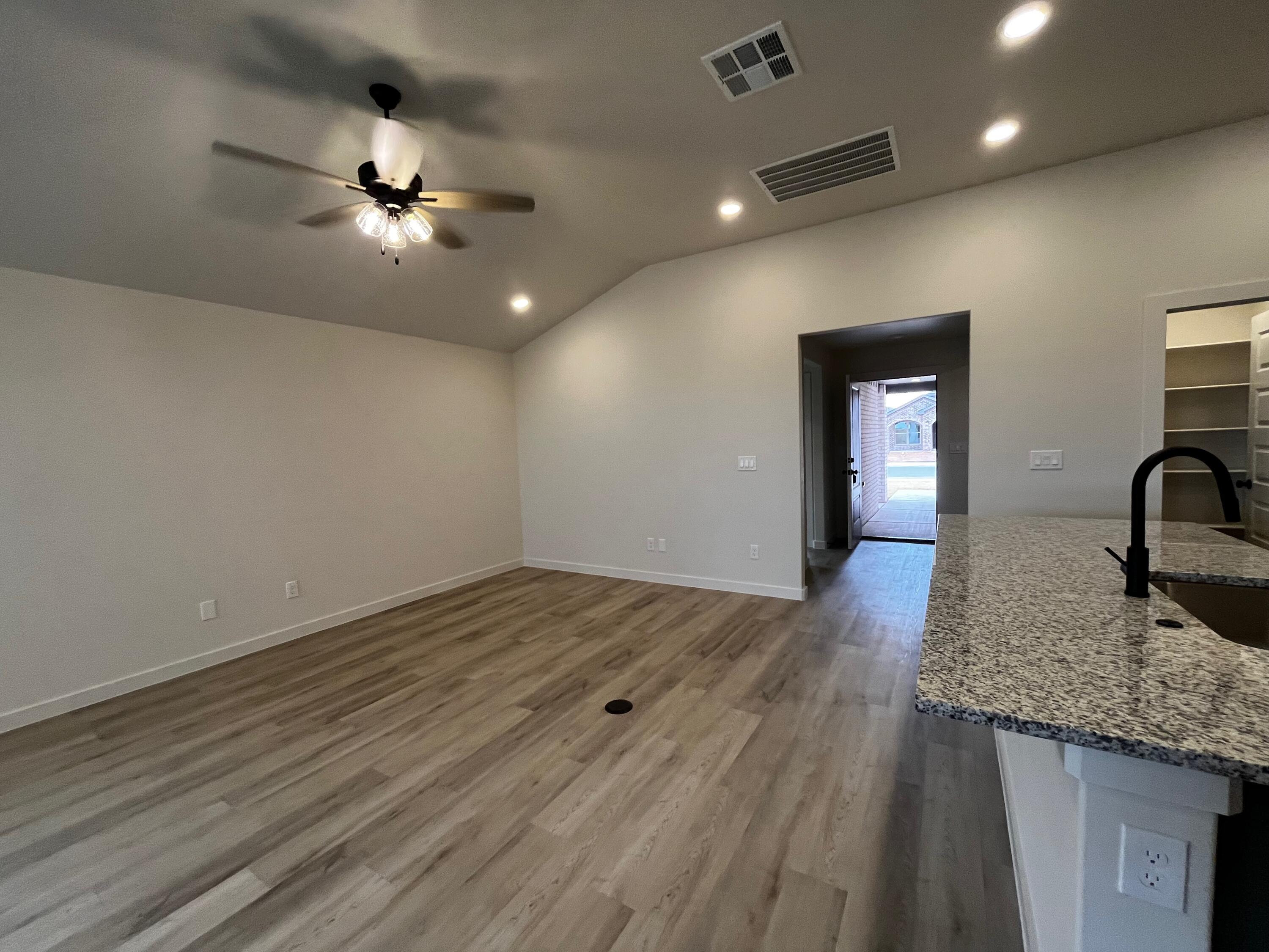 2016 Cottonwood Avenue Wolfforth, TX 79382 - Photo 3 of 16 IMG_2077