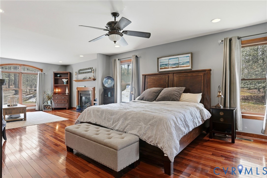 1738 Page Road Powhatan, VA 23139 - Photo 20 of 57 1st level luxury suite