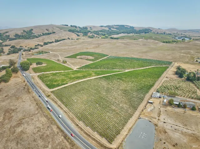 $2,499,000 | 1450 Stage Gulch Road, Petaluma, CA 94954