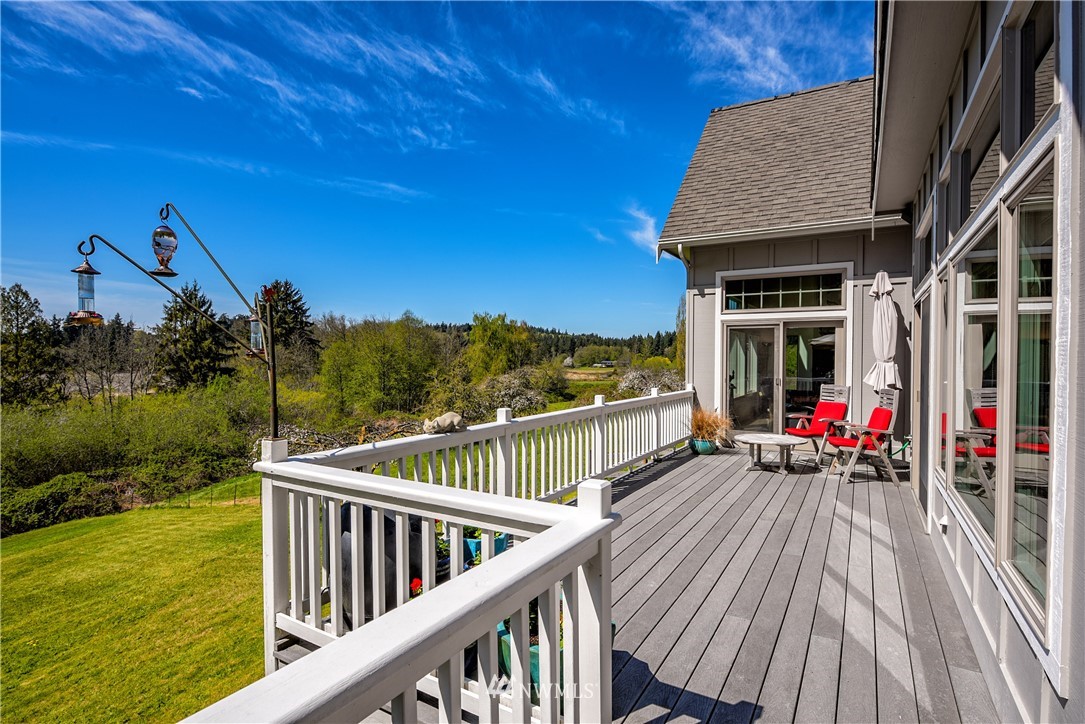 7230 Bailey Road Clinton, WA 98236 - Photo 17 of 40