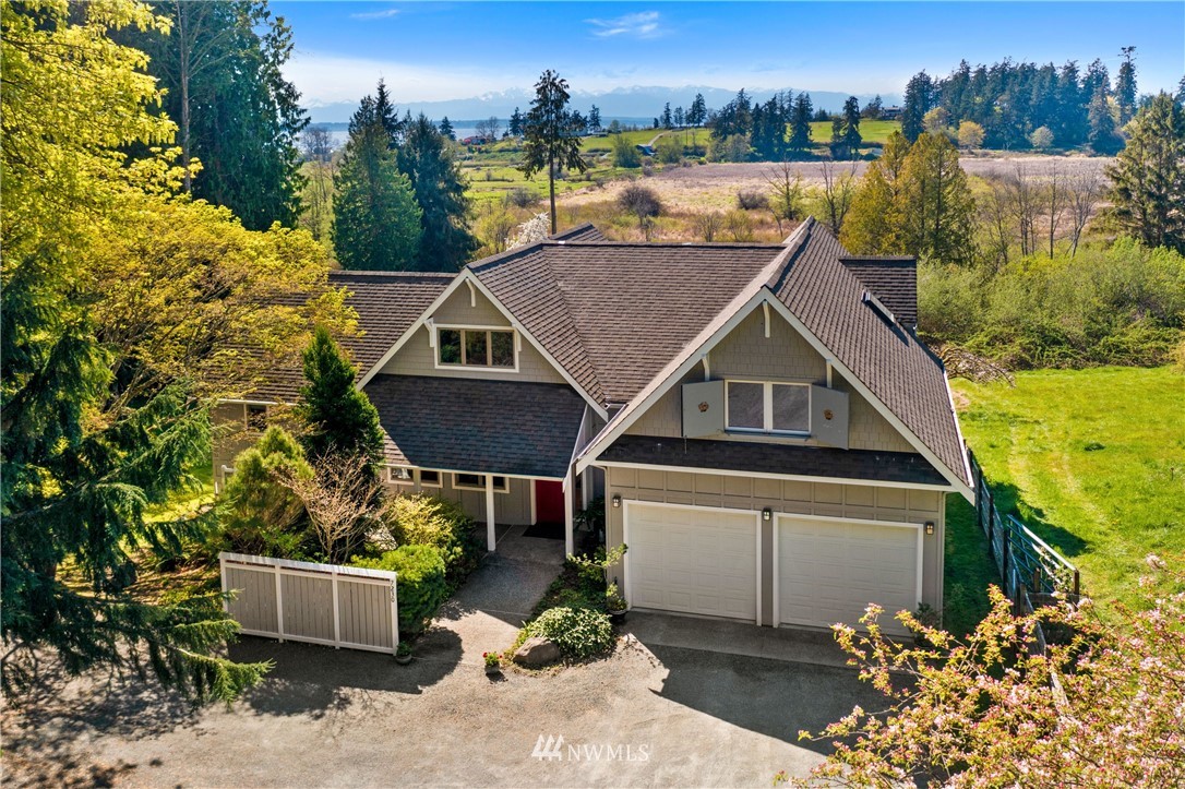 7230 Bailey Road Clinton, WA 98236 - Photo 4 of 40