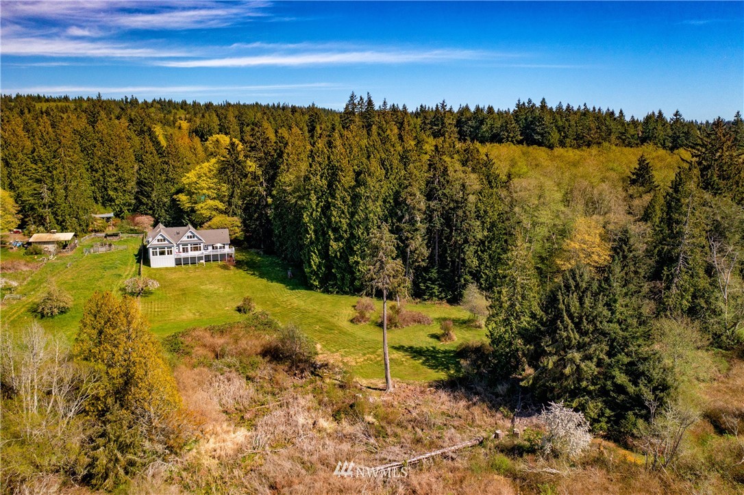 7230 Bailey Road Clinton, WA 98236 - Photo 33 of 40
