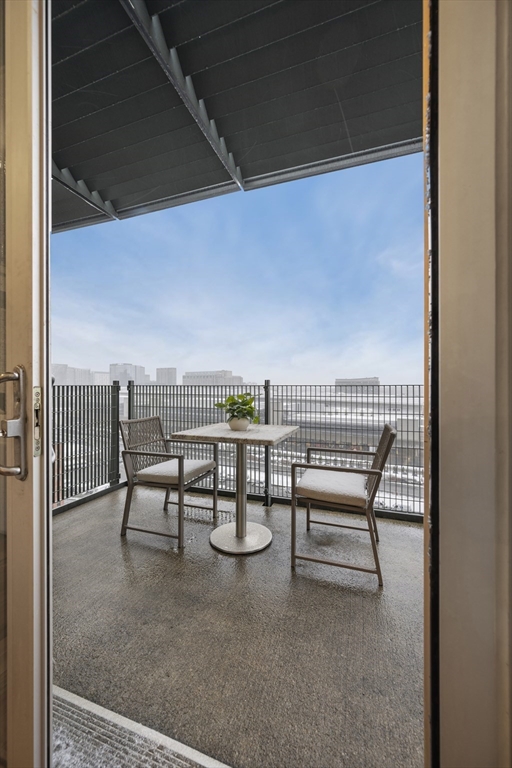 25 Channel Center Street, Unit PH201 Boston, MA 02210 - Photo 14 of 16