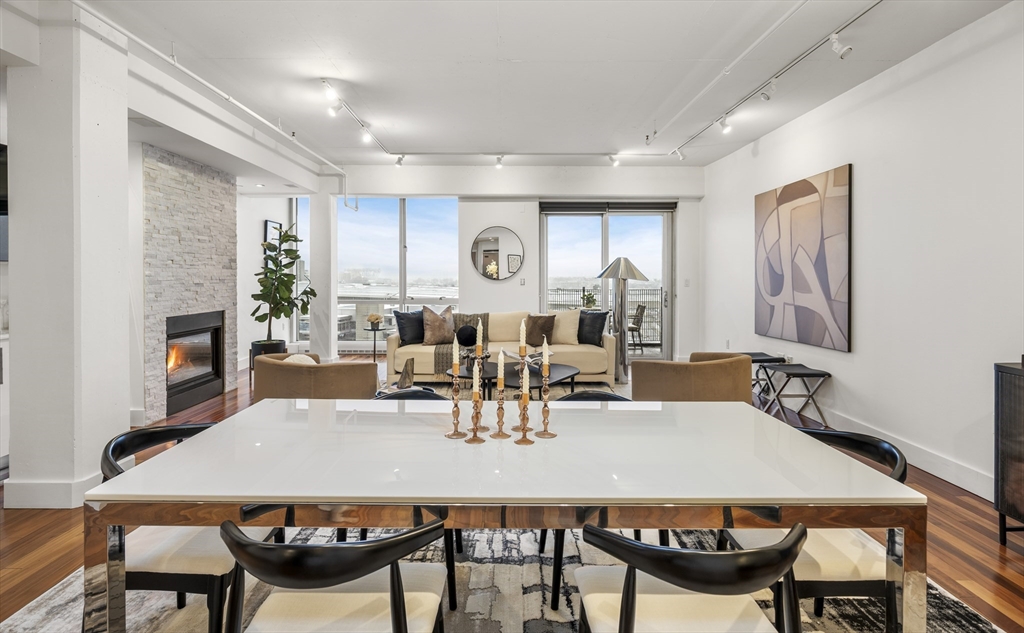 25 Channel Center Street, Unit PH201 Boston, MA 02210 - Photo 3 of 16