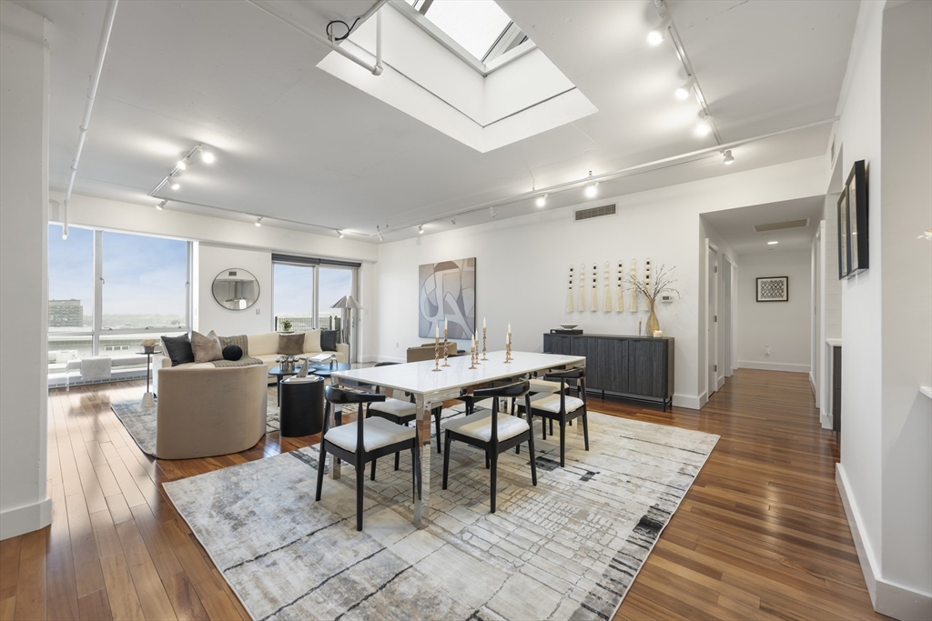 25 Channel Center Street, Unit PH201 Boston, MA 02210 - Photo 4 of 16