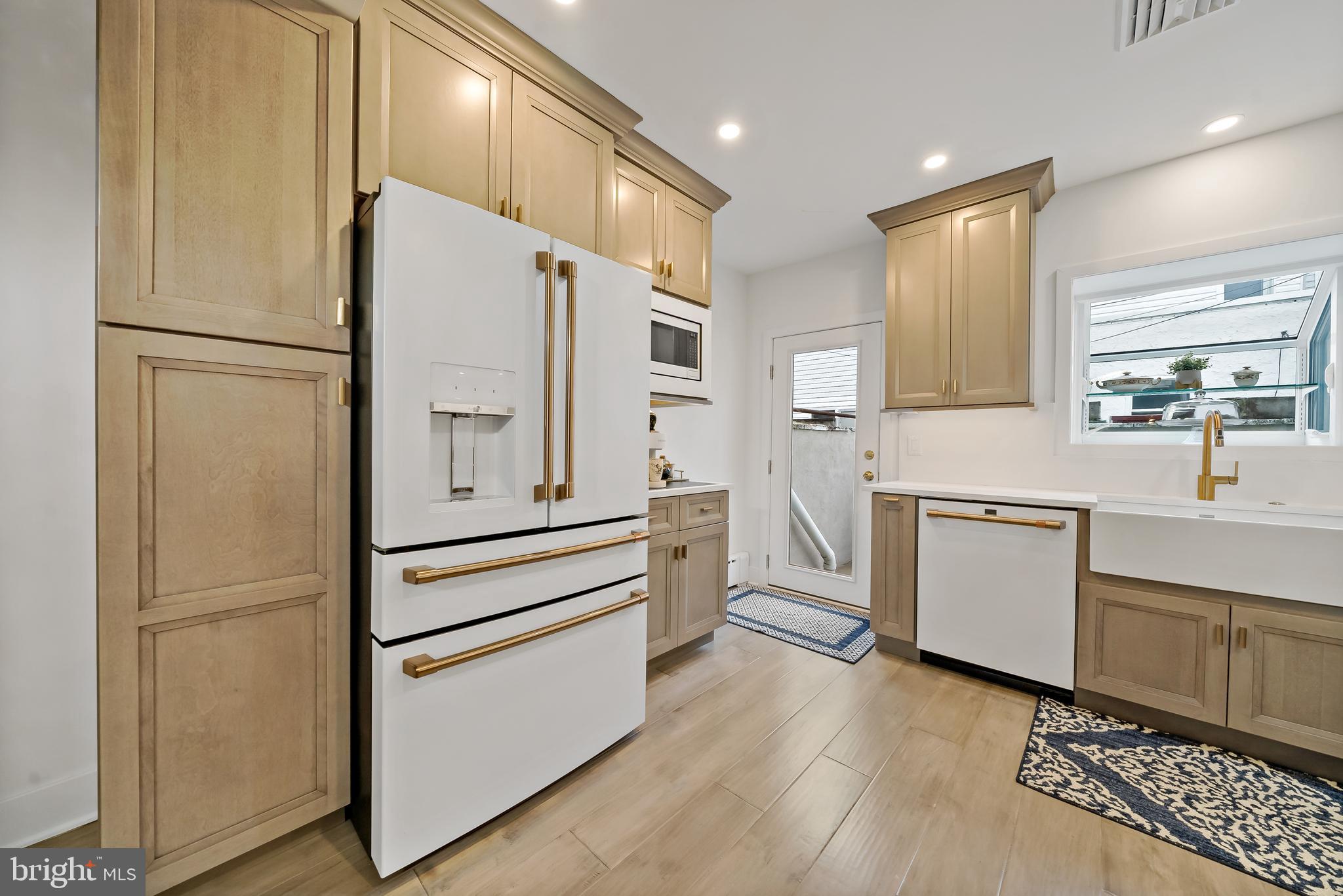 1040 Emily Street Philadelphia, PA 19148 - Photo 13 of 32