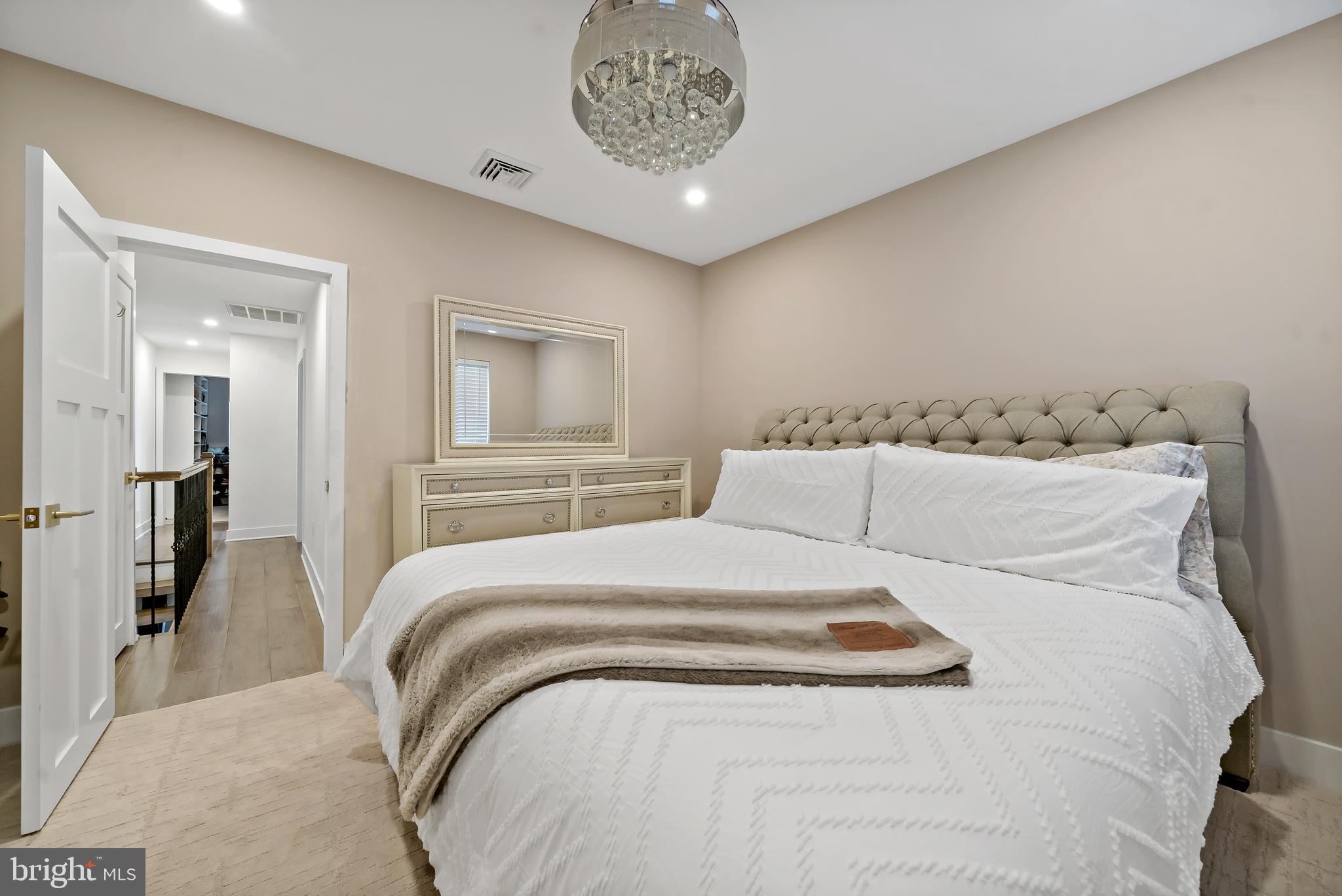 1040 Emily Street Philadelphia, PA 19148 - Photo 22 of 32