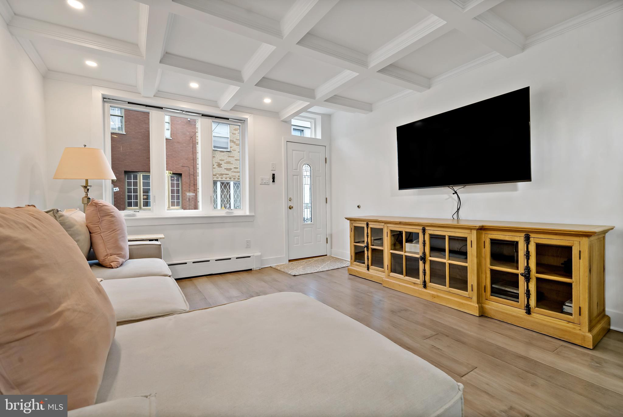 1040 Emily Street Philadelphia, PA 19148 - Photo 6 of 32