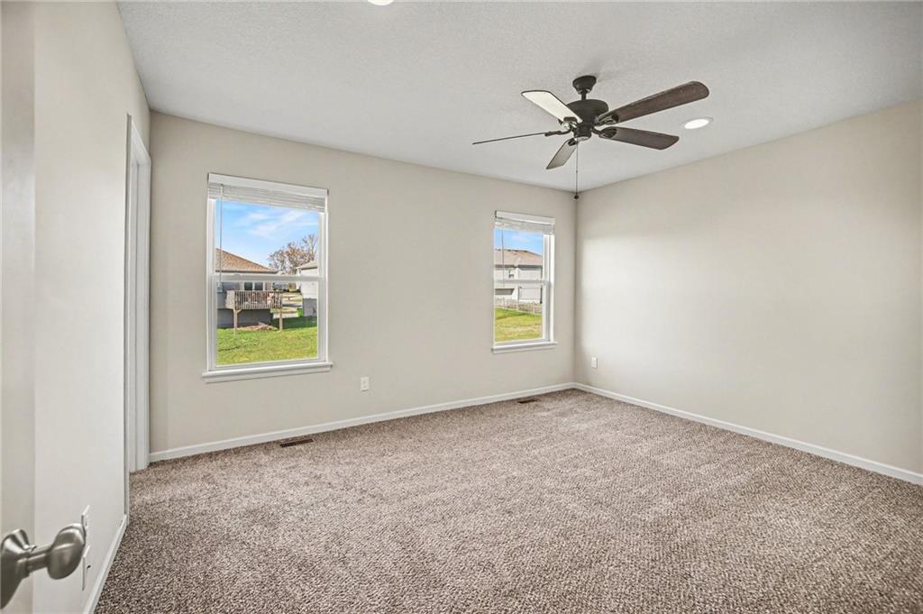 21720 North Ridge Peculiar, MO 64078 - Photo 11 of 17