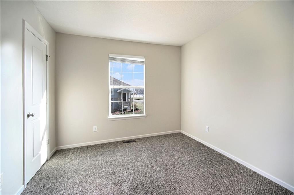 21720 North Ridge Peculiar, MO 64078 - Photo 14 of 17