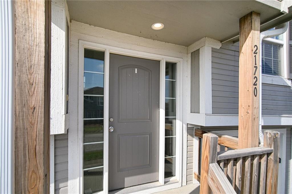 21720 North Ridge Peculiar, MO 64078 - Photo 3 of 17