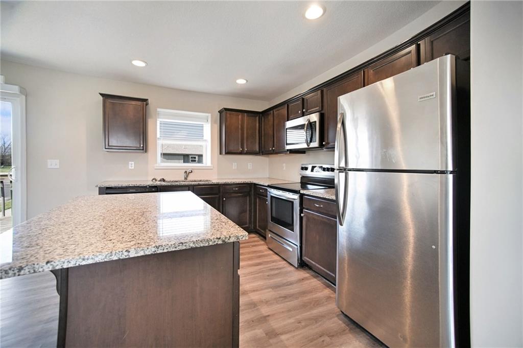 21720 North Ridge Peculiar, MO 64078 - Photo 8 of 17