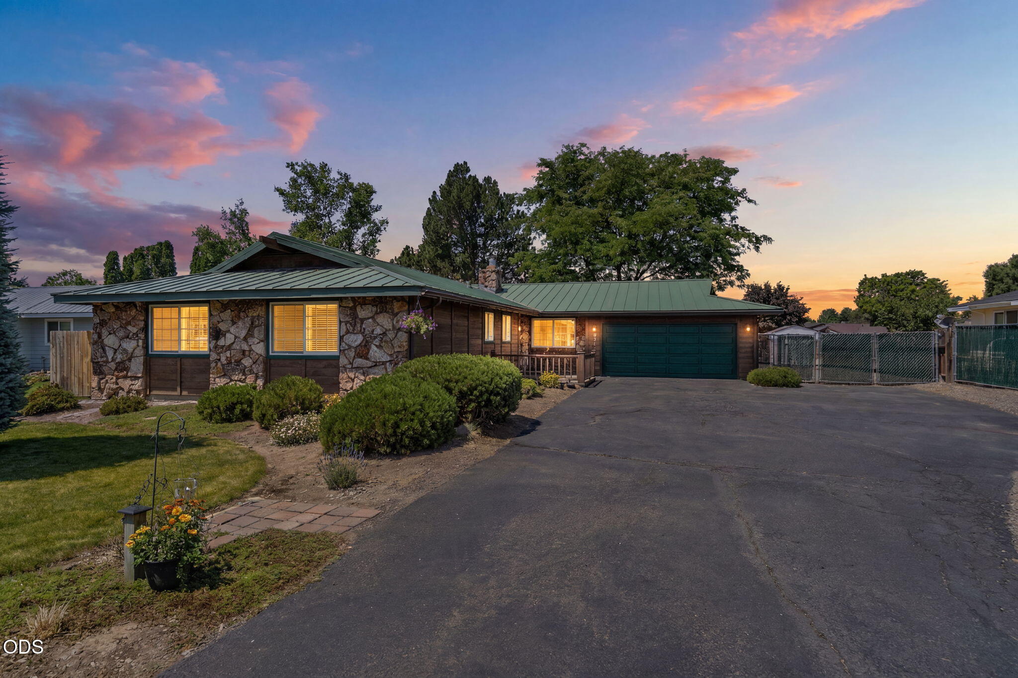 3710 Rio Vista Way Klamath Falls, OR 97603 - Photo 1 of 37 Gallery Image 1