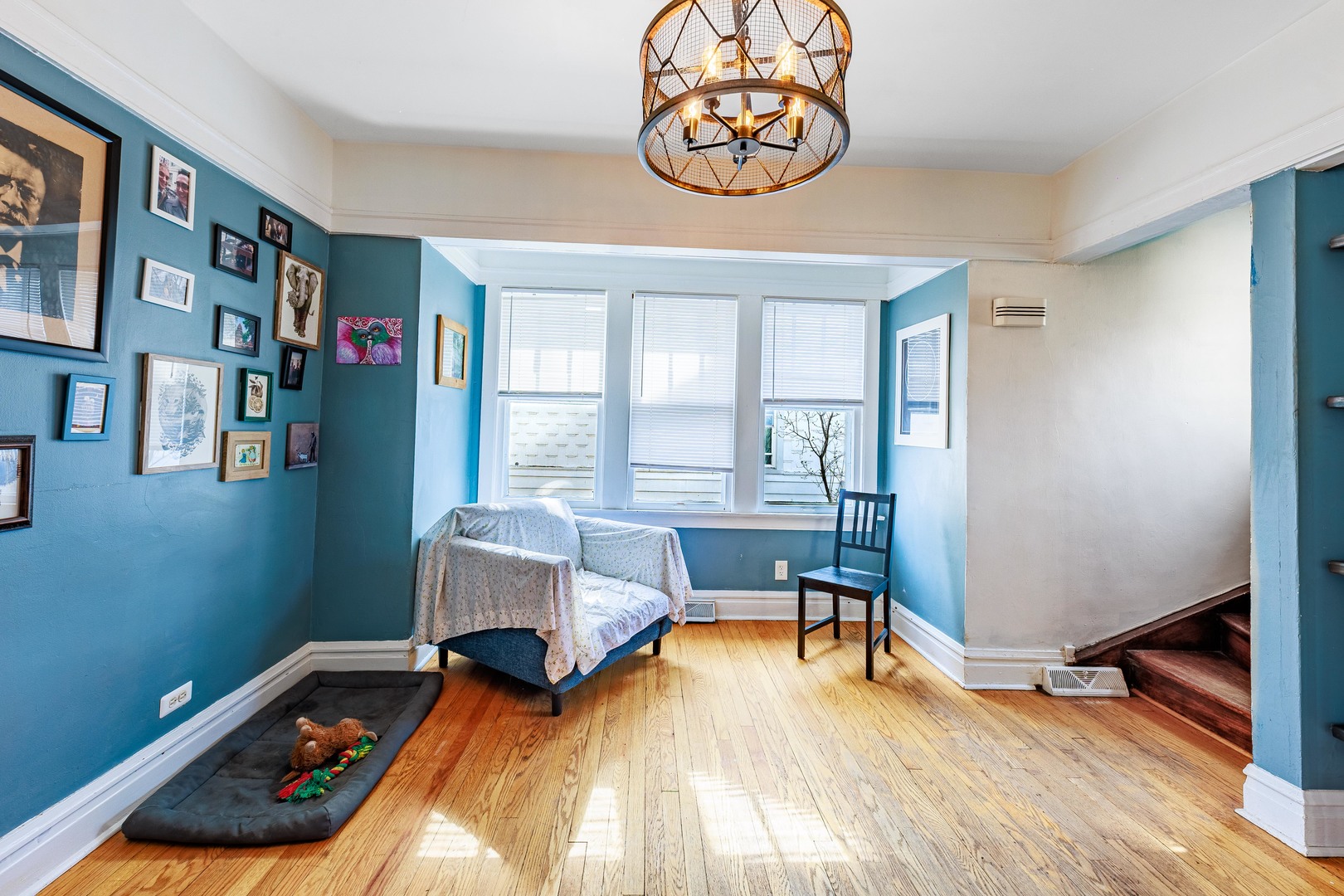 410 Repton Road Riverside, IL 60546 - Photo 5 of 30 a bedroom with furniture and a window