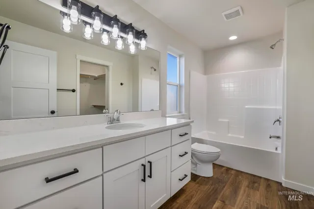 $365,900 | 420 Rock Dove Loop, Twin Falls, ID 83301