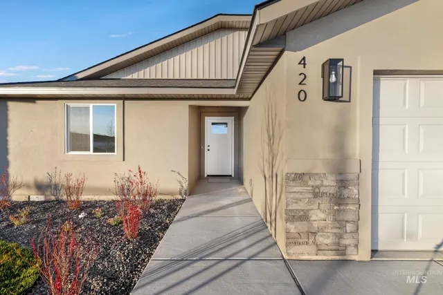 $365,900 | 420 Rock Dove Loop, Twin Falls, ID 83301