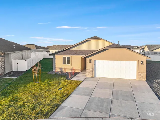 $365,900 | 420 Rock Dove Loop, Twin Falls, ID 83301
