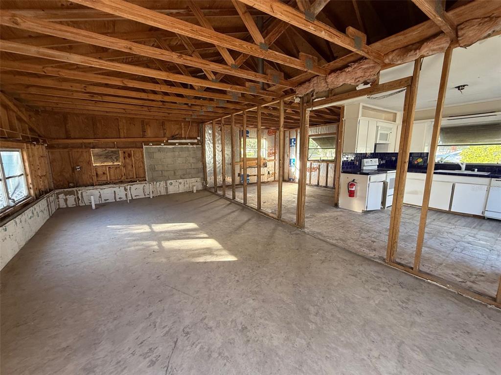 7154 Algonquin Street Weeki Wachee, FL 34607 - Photo 11 of 14