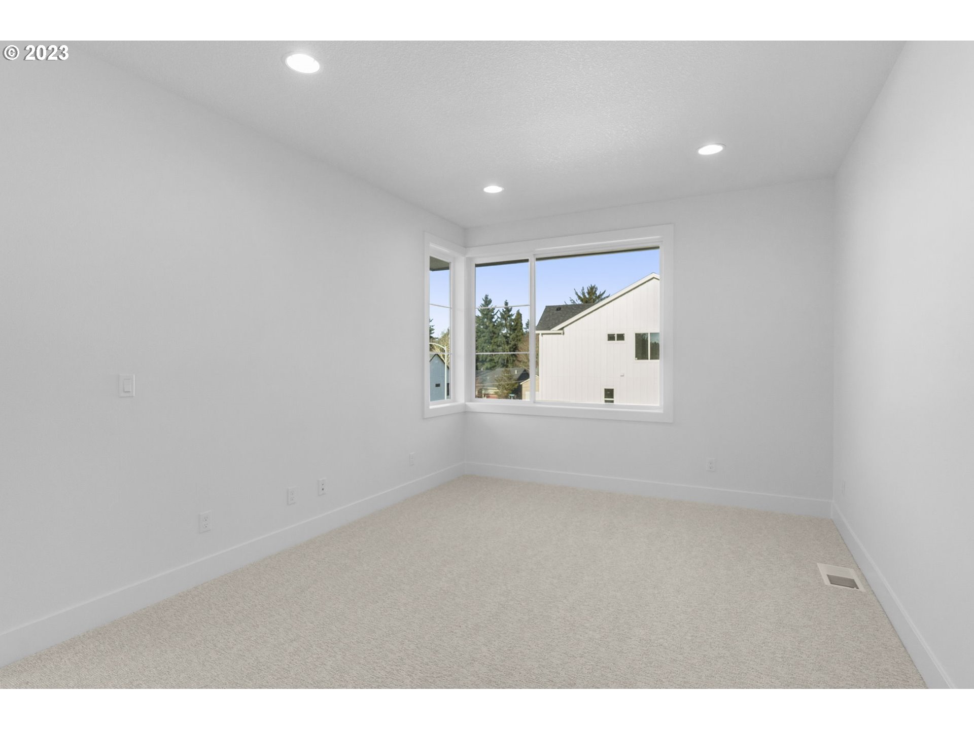4712 Southwest Pendleton Street, Unit LT8 Portland, OR 97221 - Photo 31 of 46 Gallery Image 31