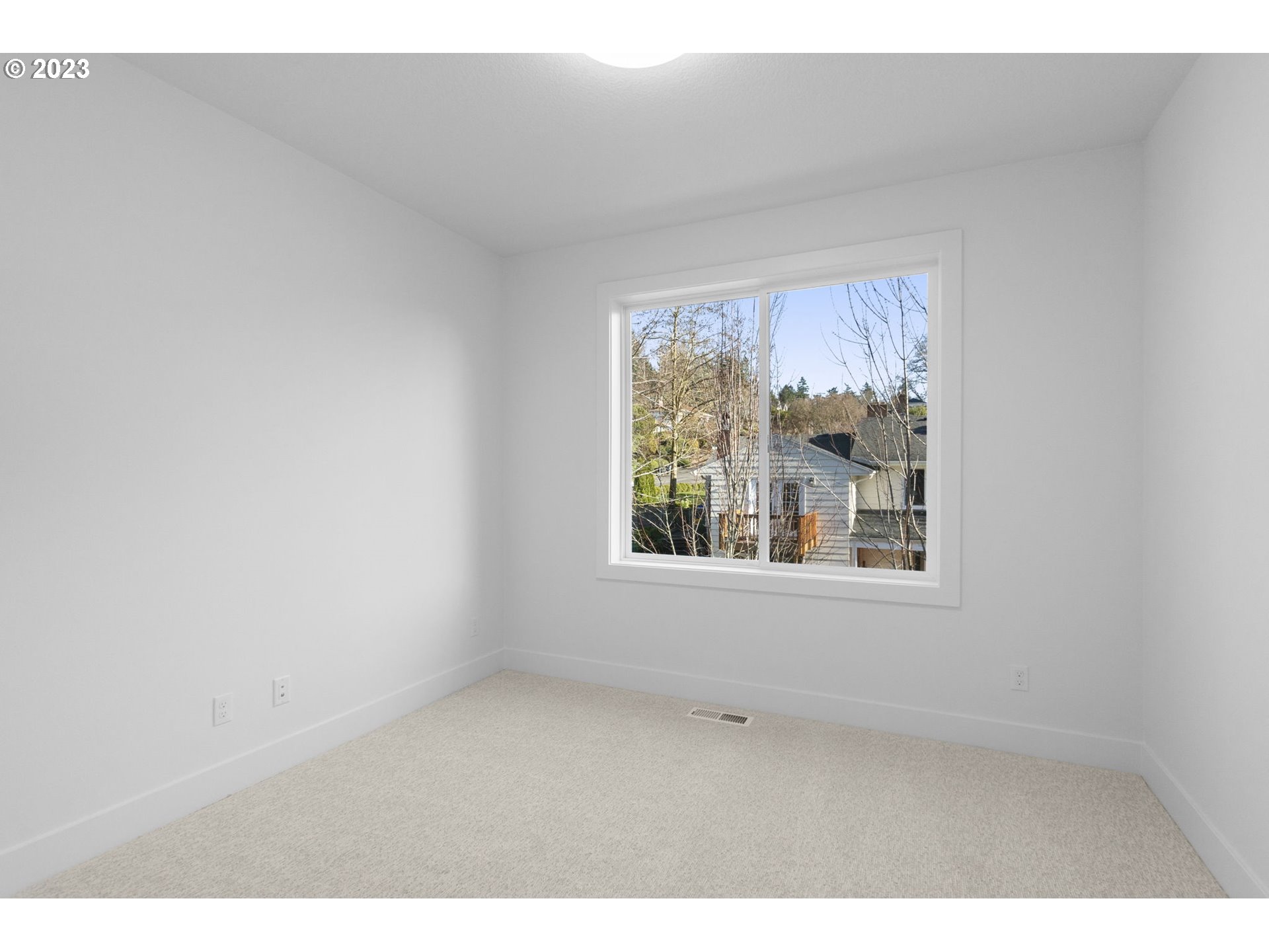 4712 Southwest Pendleton Street, Unit LT8 Portland, OR 97221 - Photo 33 of 46 Gallery Image 33