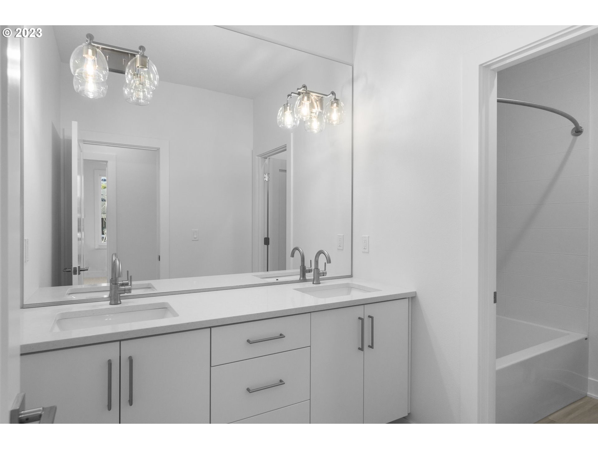 4712 Southwest Pendleton Street, Unit LT8 Portland, OR 97221 - Photo 34 of 46 Gallery Image 34