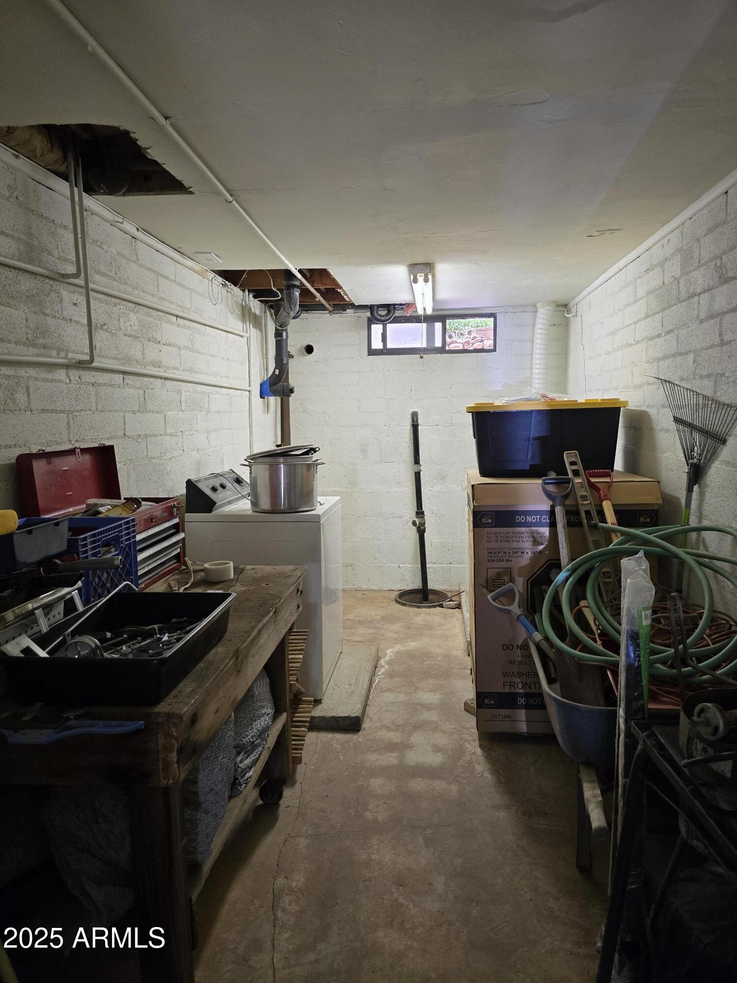3868 Bloody Basin Road Pine, AZ 85544 - Photo 16 of 17 a kitchen with a stove and a microwave