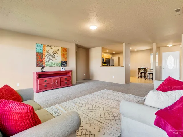 $395,000 | 344 East Roselake Drive, Middleton, ID 83644