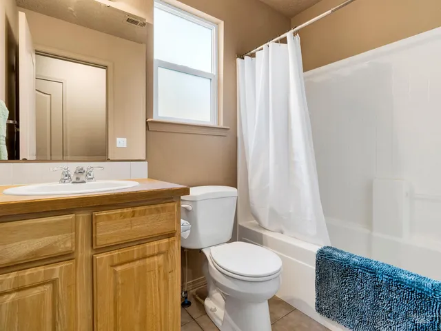 $395,000 | 344 East Roselake Drive, Middleton, ID 83644