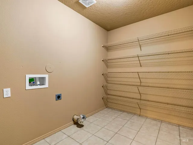 $395,000 | 344 East Roselake Drive, Middleton, ID 83644