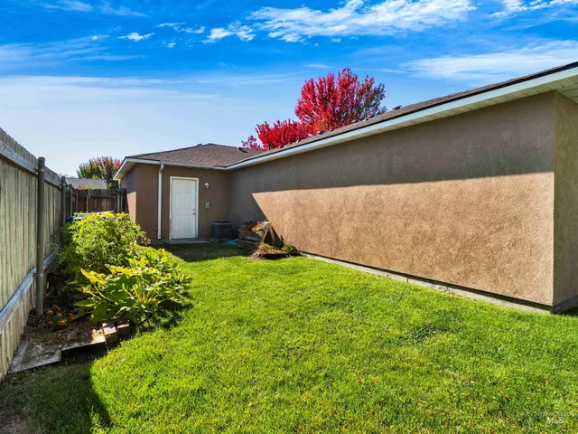 $395,000 | 344 East Roselake Drive, Middleton, ID 83644