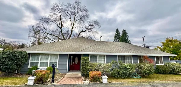 $649,950 | 5500 Stately Oak Lane, Carmichael, CA 95608