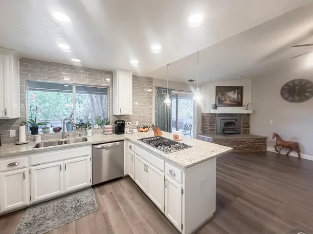 $649,950 | 5500 Stately Oak Lane, Carmichael, CA 95608