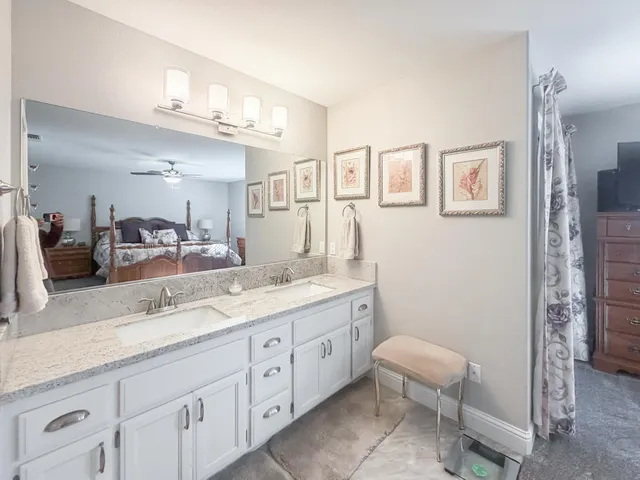 $649,950 | 5500 Stately Oak Lane, Carmichael, CA 95608