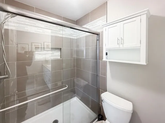 $649,950 | 5500 Stately Oak Lane, Carmichael, CA 95608