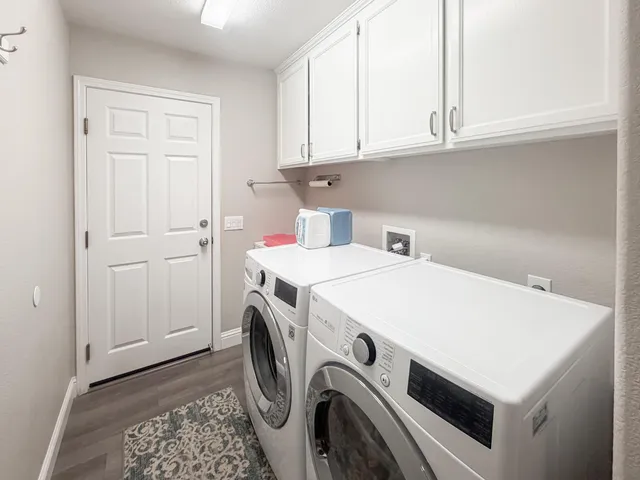 $649,950 | 5500 Stately Oak Lane, Carmichael, CA 95608