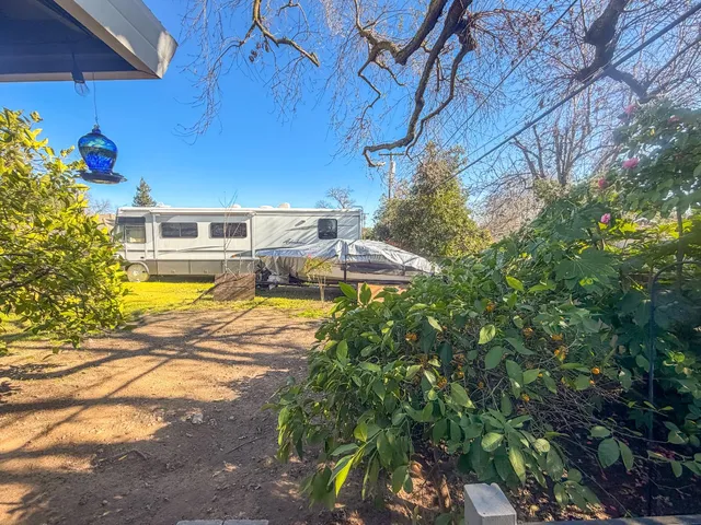 $649,950 | 5500 Stately Oak Lane, Carmichael, CA 95608