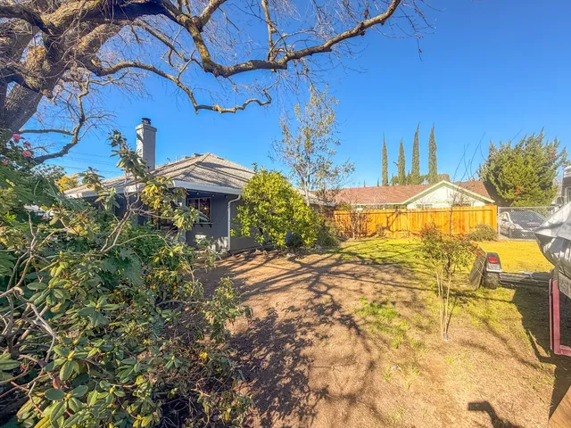 $649,950 | 5500 Stately Oak Lane, Carmichael, CA 95608