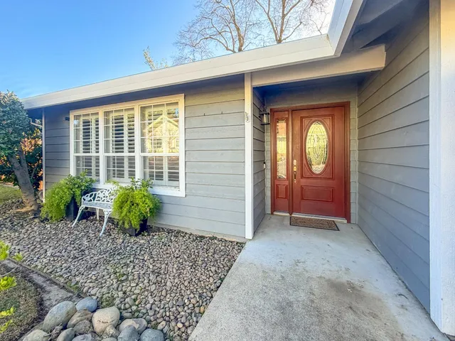 $649,950 | 5500 Stately Oak Lane, Carmichael, CA 95608