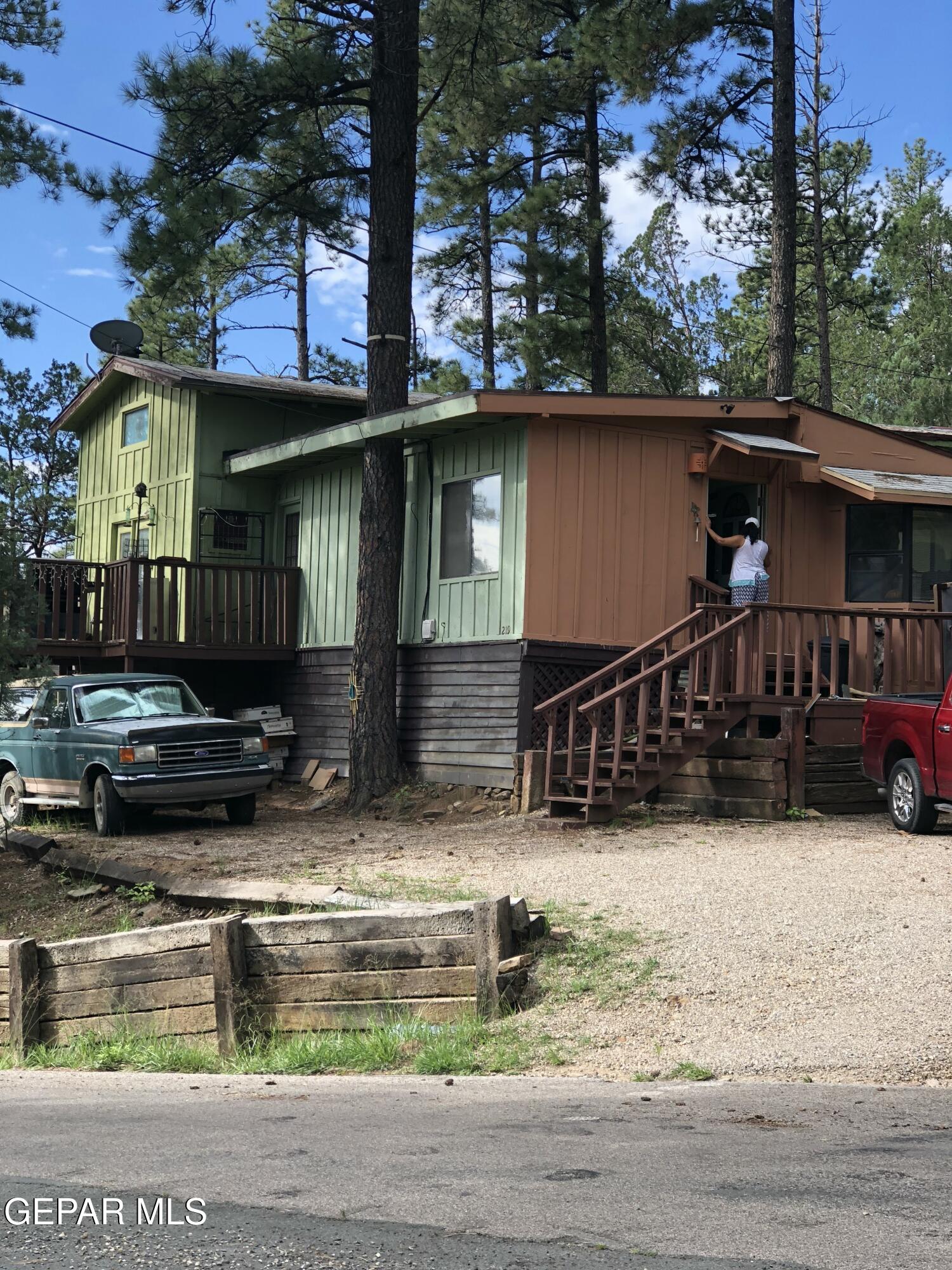 217 Juniper Road Ruidoso, NM 88345 - Photo 1 of 17 Front