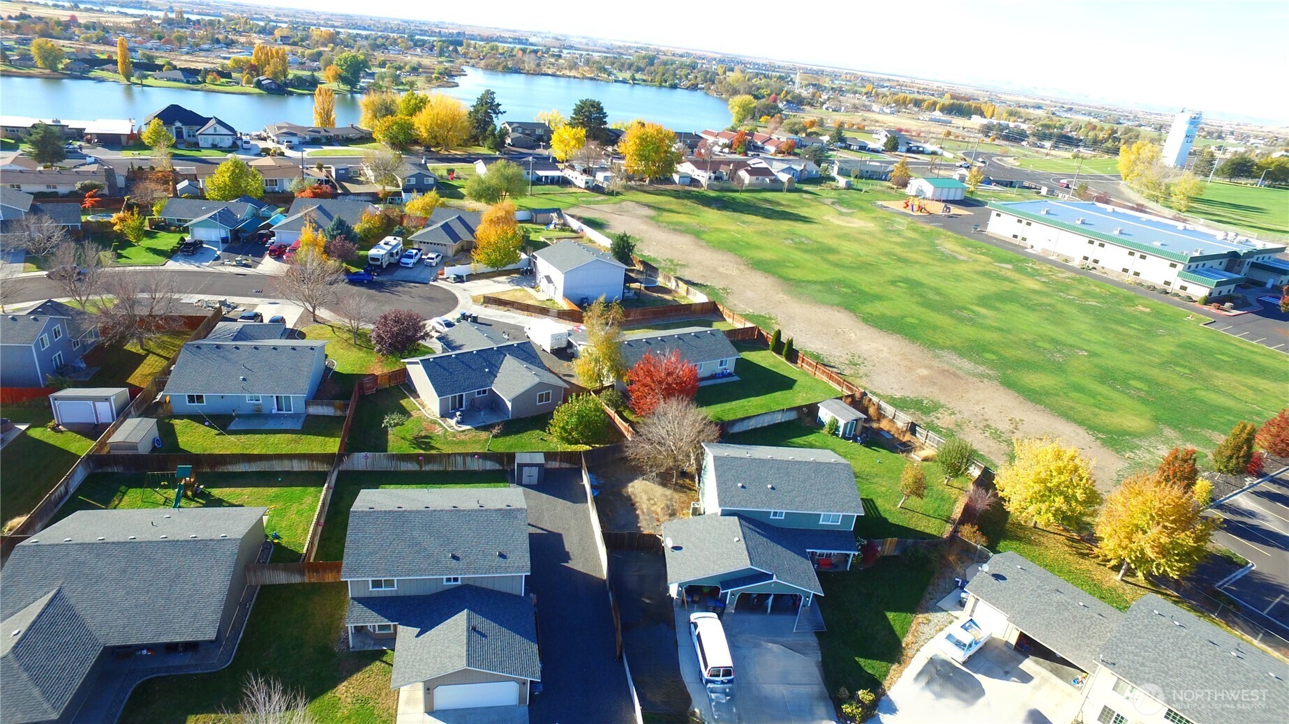 526 Monarch Street Moses Lake, WA 98837 - Photo 38 of 38 a view of city and swimming pool